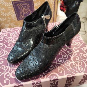 BRIGHTON Rhythm ankle boot/Shoeties. Black size 7 Pristine